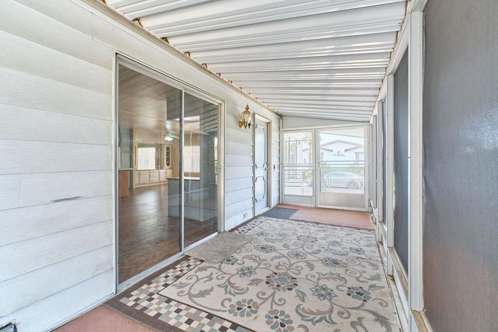 Skys Haven - Manufactured In Park