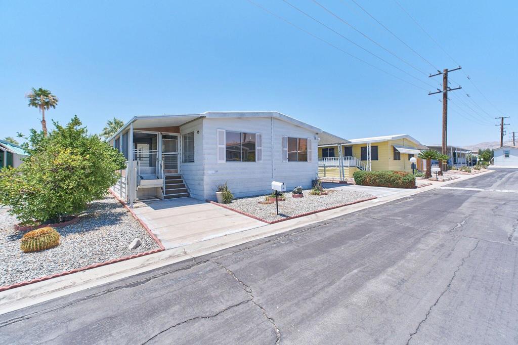 Skys Haven - Manufactured In Park