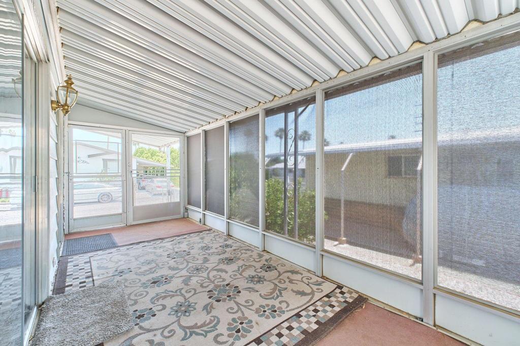 Skys Haven - Manufactured In Park