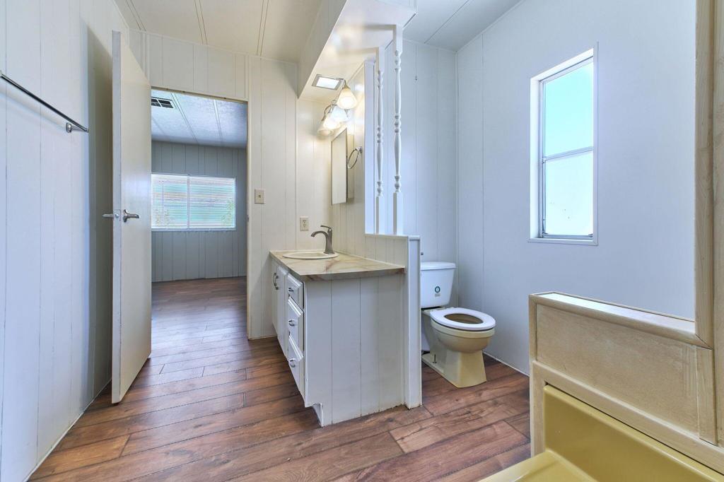 Skys Haven - Manufactured In Park