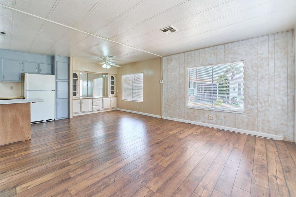 Skys Haven - Manufactured In Park