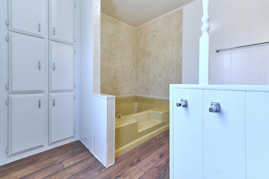 Skys Haven - Manufactured In Park