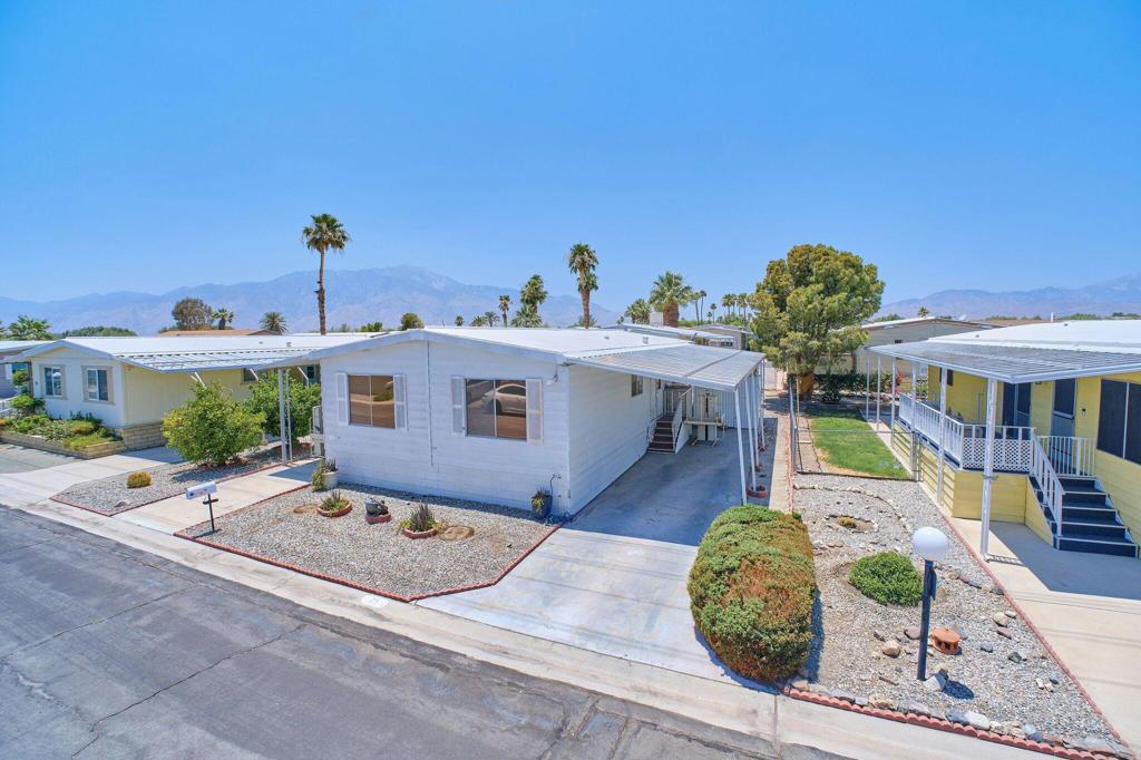 Skys Haven - Manufactured In Park