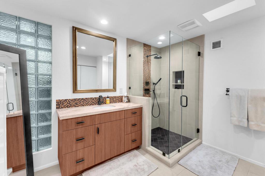 Indian Wells C.C. - Residential