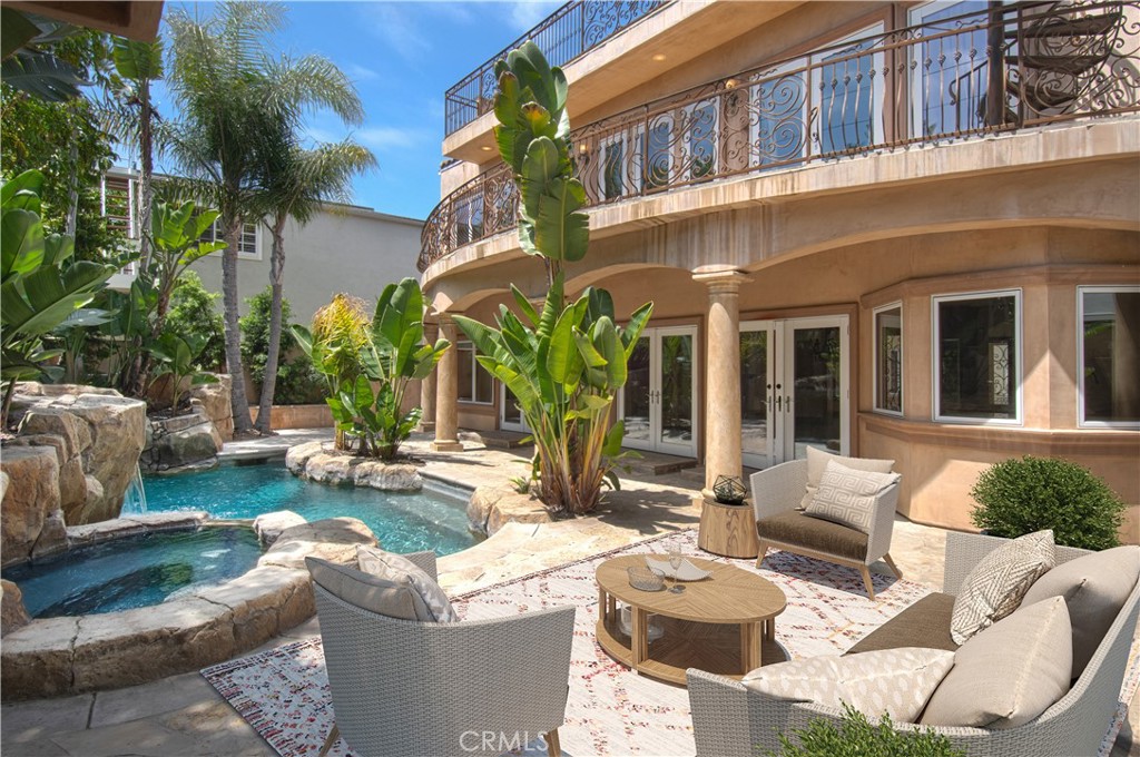 511 Cliff Drive