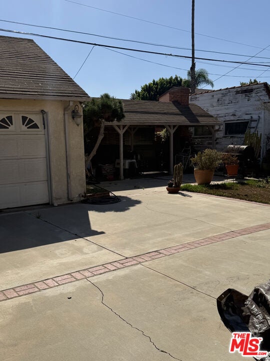 2132 W 77th Street
