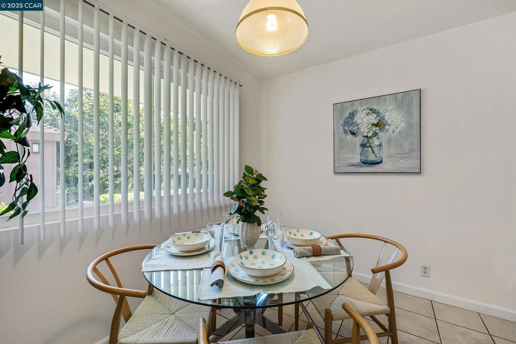 ASCOT COURT - Residential