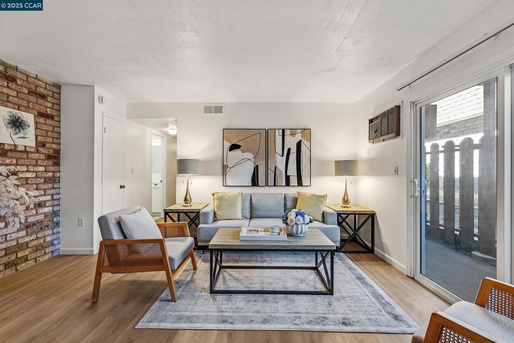 ASCOT COURT - Residential