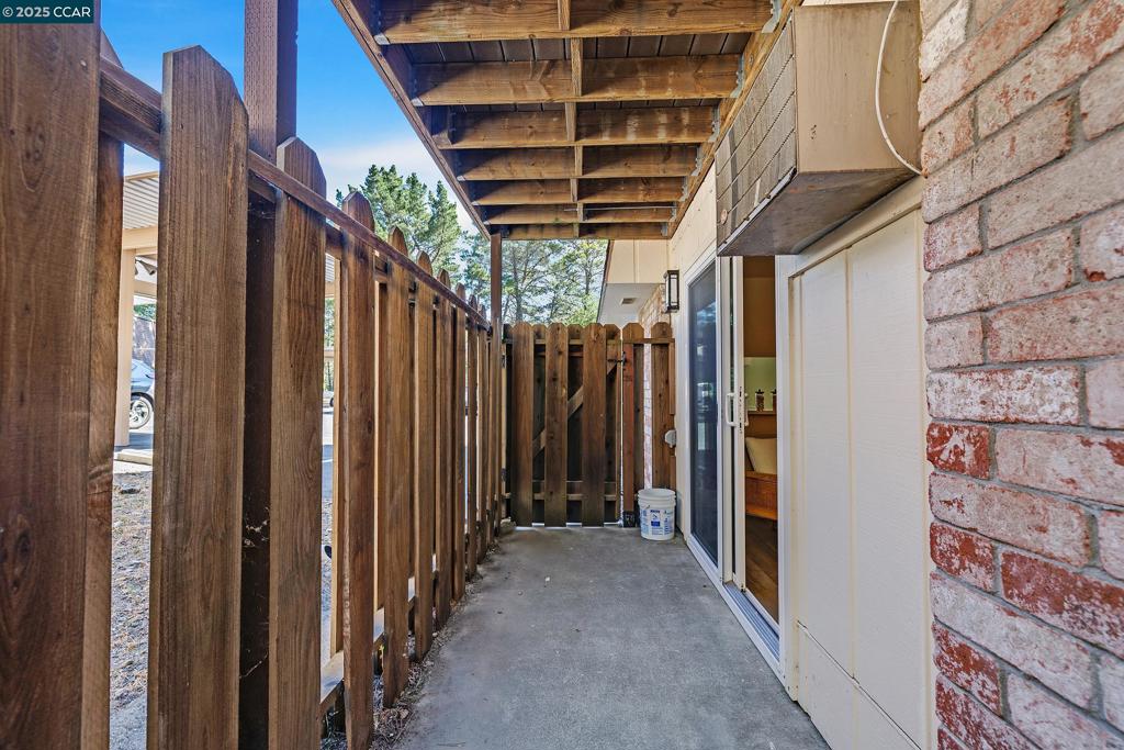 ASCOT COURT - Residential