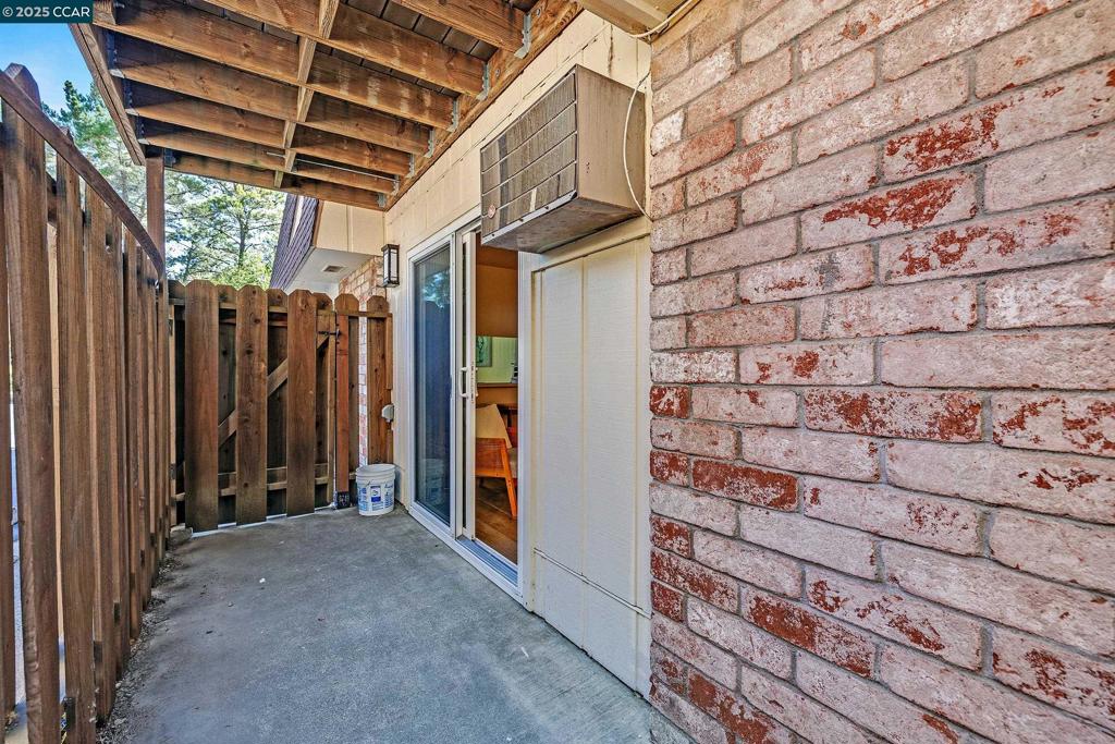ASCOT COURT - Residential