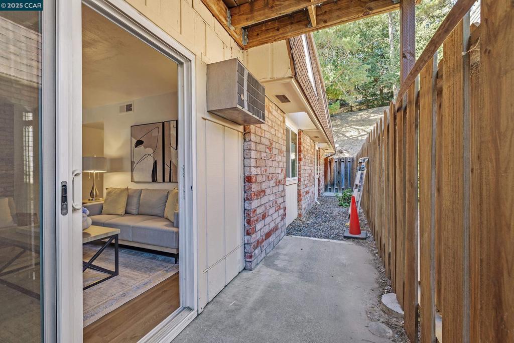 ASCOT COURT - Residential