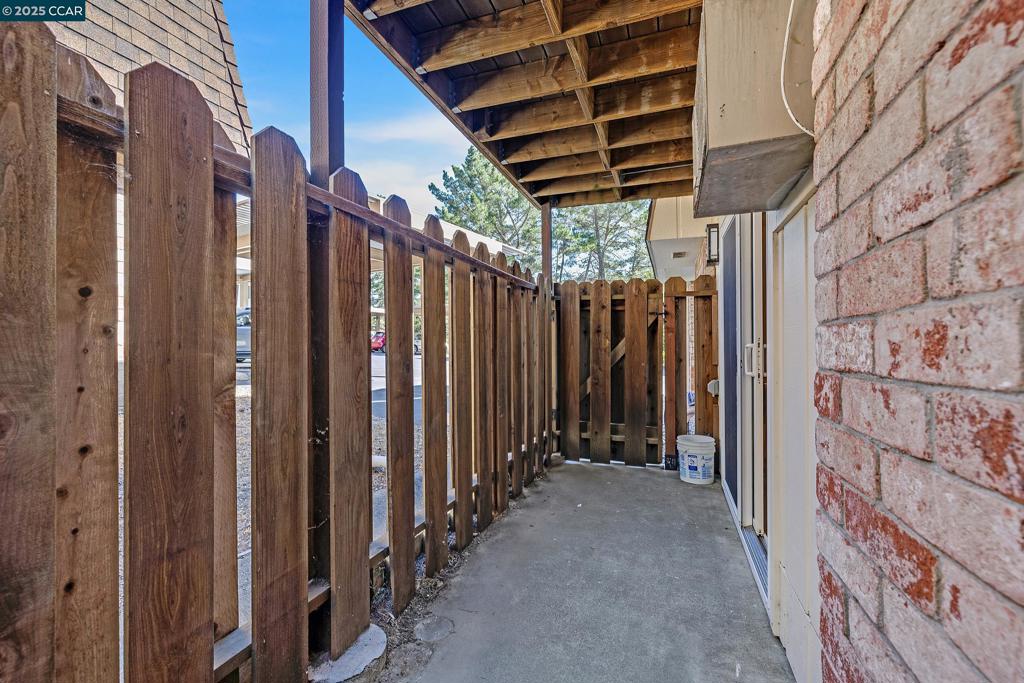 ASCOT COURT - Residential