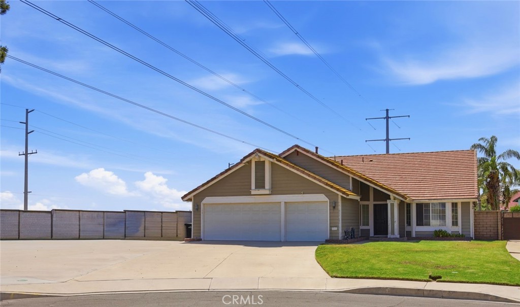 3762 S Peach Tree