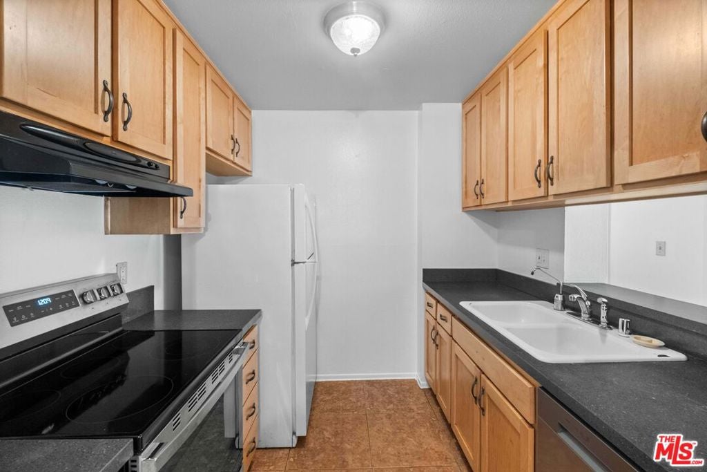 4900 Overland Avenue 183