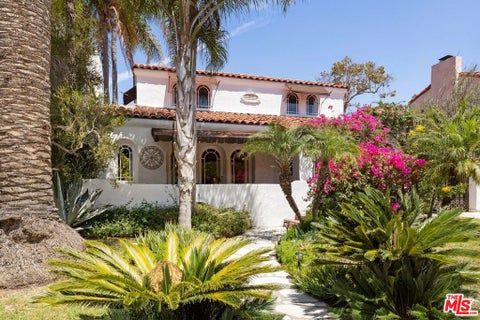 Photo of 6141 Warner Drive, Los Angeles, CA 90048 (MLS # 26876111)