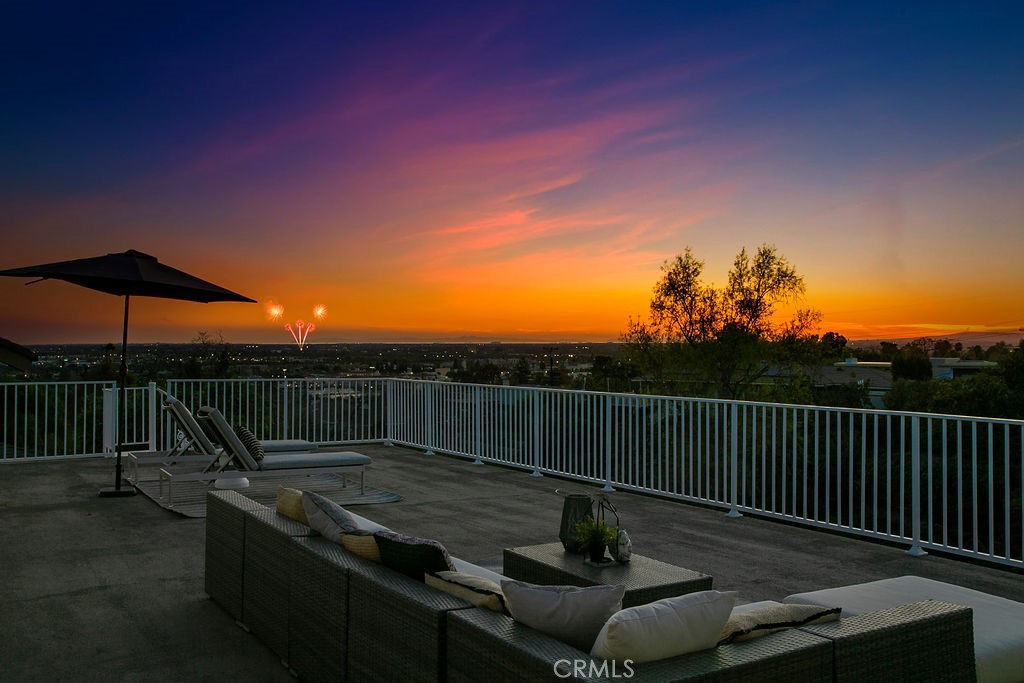1101 Kenwood Place