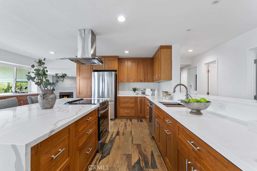 1101 Kenwood Place