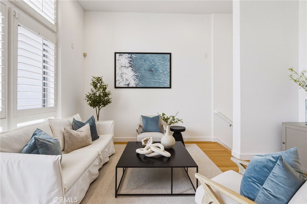 5401 W 149th Place 13