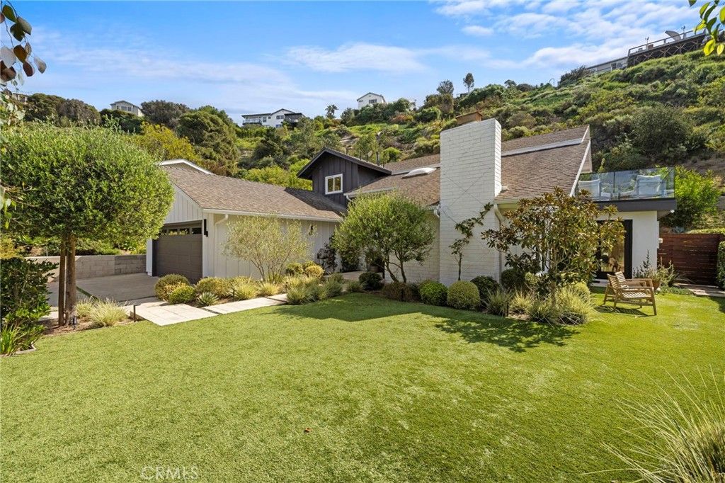 Photo of 3121 Bern Drive, Laguna Beach, CA 92651 (MLS # LG26056477)