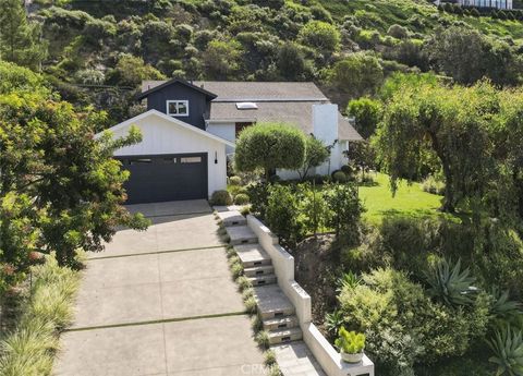 Photo of 3121 Bern Drive, Laguna Beach, CA 92651 (MLS # LG26056477)