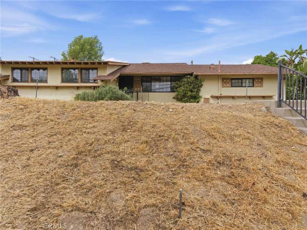 10127 Foothill Boulevard