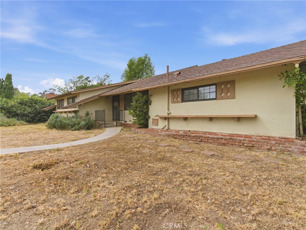 10127 Foothill Boulevard