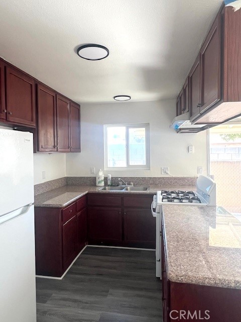 5125 Bandera Street E