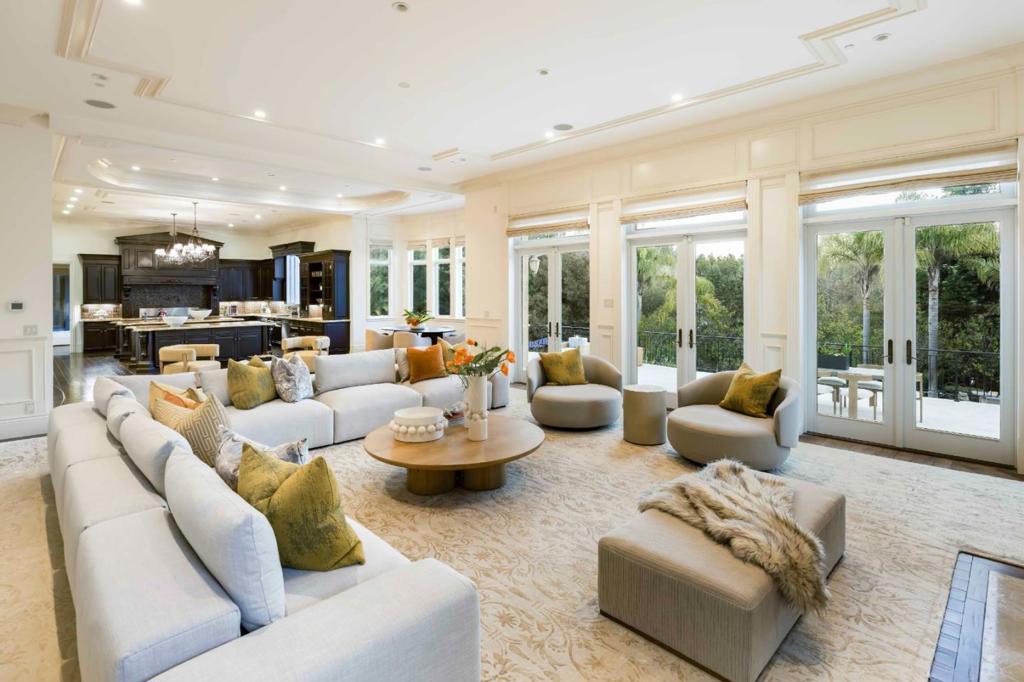 85 Belbrook Way
