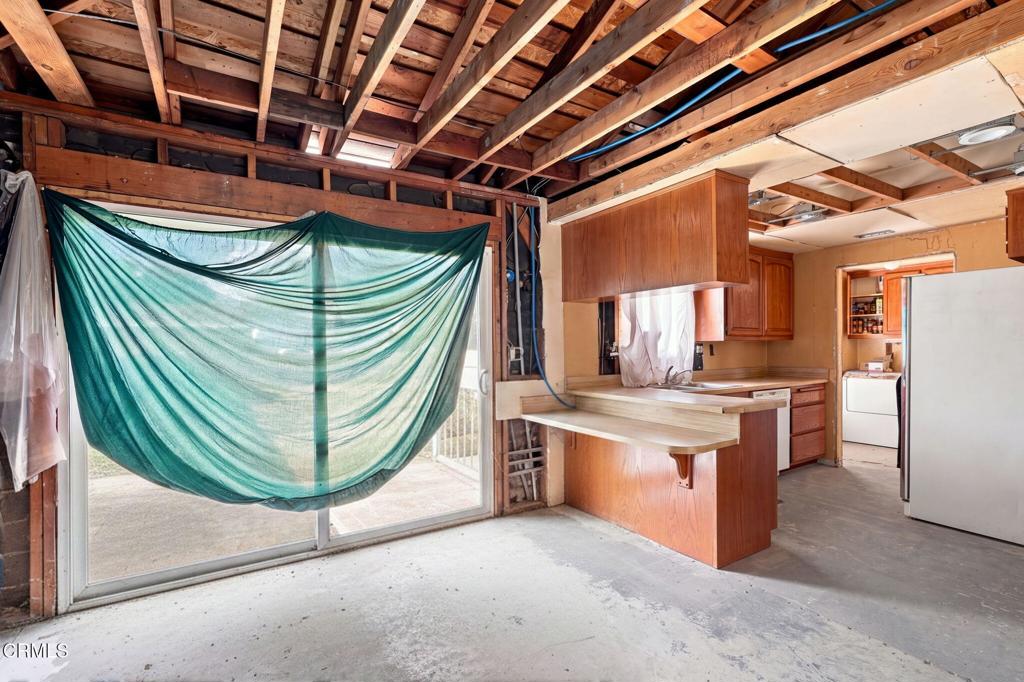 1423 W 8th Street
