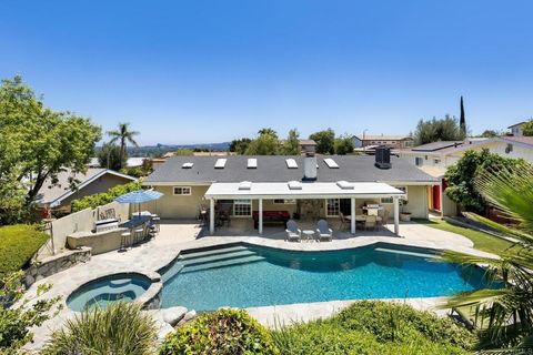 Tiny photo for 24625 Gilmore Street, West Hills, CA 91307 (MLS # NDP2605048)
