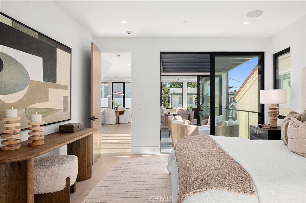 Corona del Mar South of PCH (CDMS) - Residential