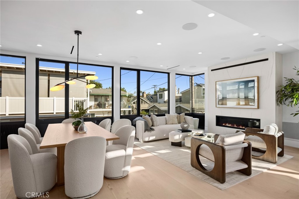 Corona del Mar South of PCH (CDMS) - Residential