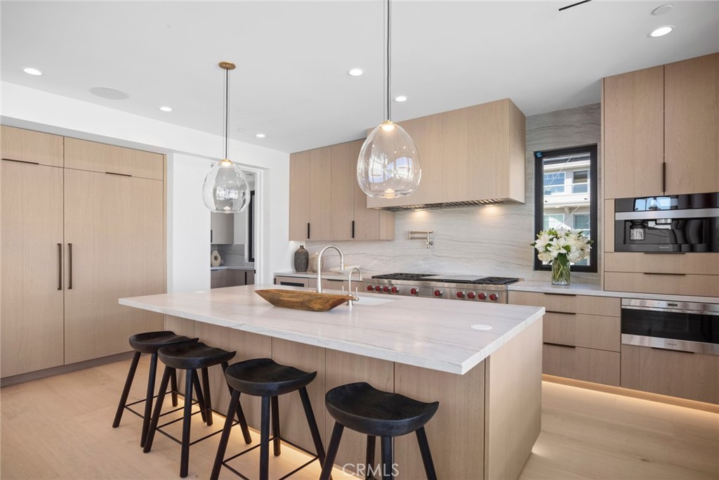 Corona del Mar South of PCH (CDMS) - Residential