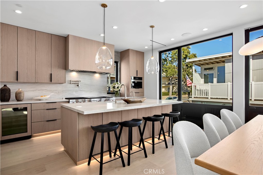 Corona del Mar South of PCH (CDMS) - Residential