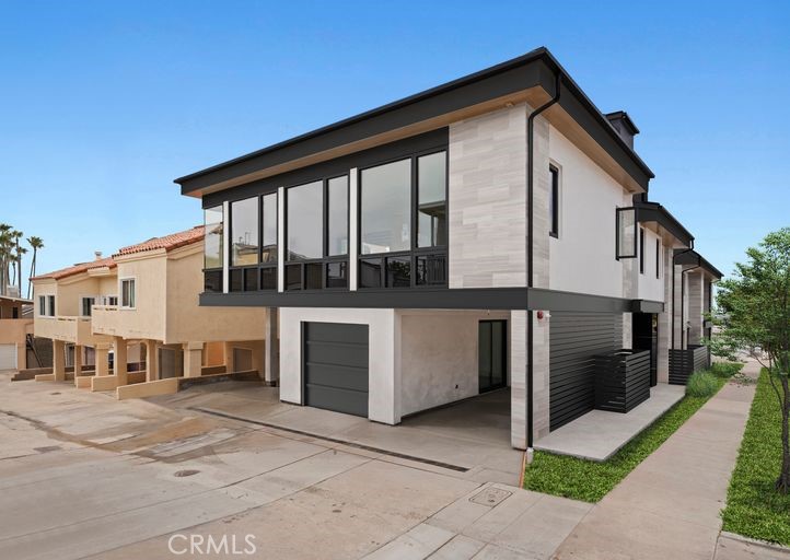 Corona del Mar South of PCH (CDMS) - Residential
