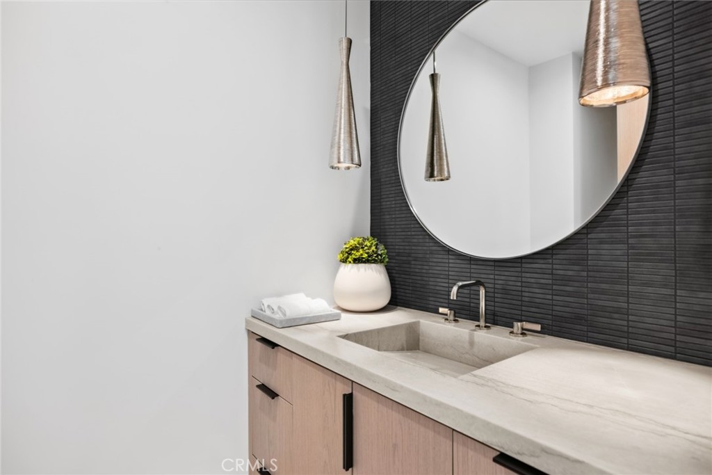 Corona del Mar South of PCH (CDMS) - Residential