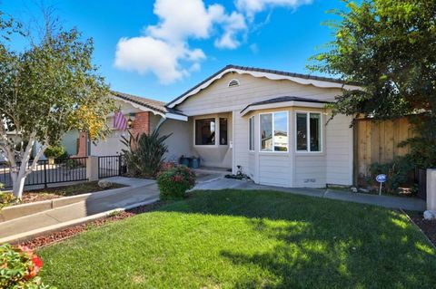 Photo of 780 Welburn Avenue, Gilroy, CA 95020 (MLS # ML82024591)