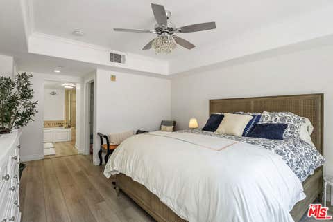 Tiny photo for 1000 E Ocean Boulevard #104, Long Beach, CA 90802 (MLS # 26858595)