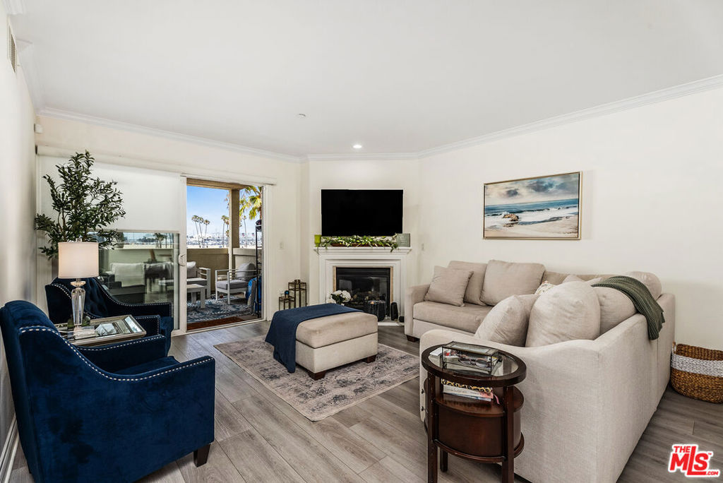 1000 E Ocean Boulevard 104