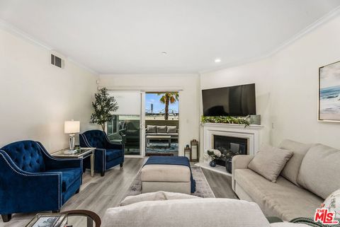 Tiny photo for 1000 E Ocean Boulevard #104, Long Beach, CA 90802 (MLS # 26858595)