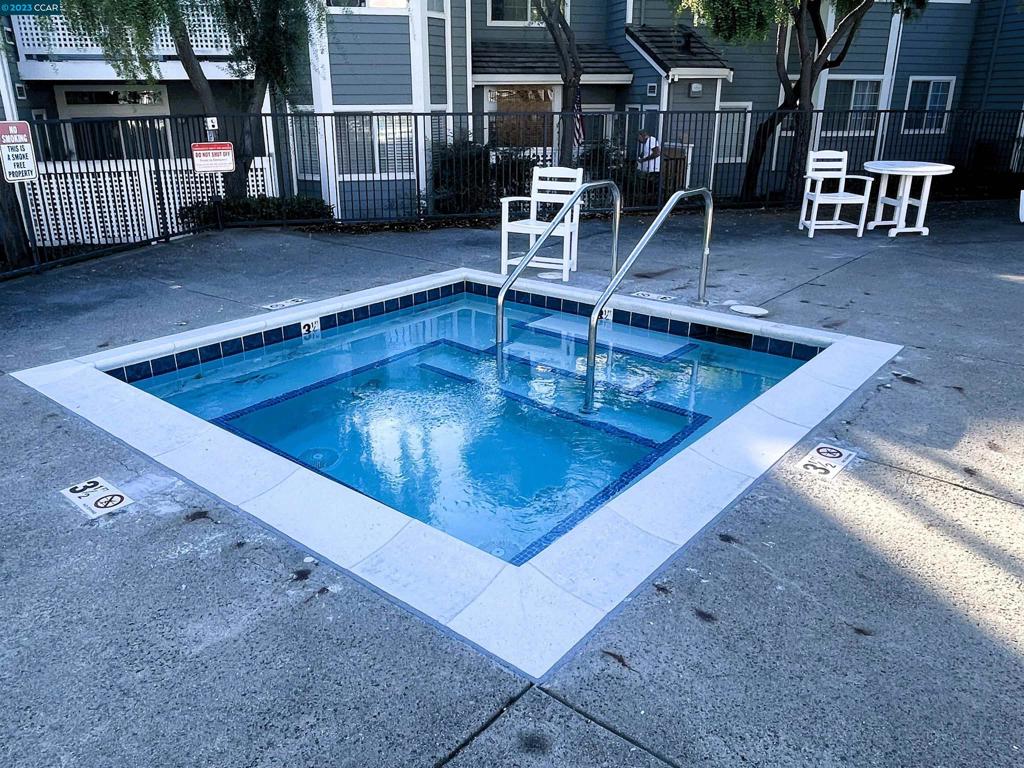 WILLOWBROOK - Residential