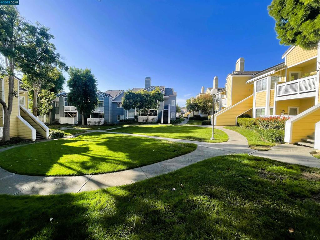 WILLOWBROOK - Residential