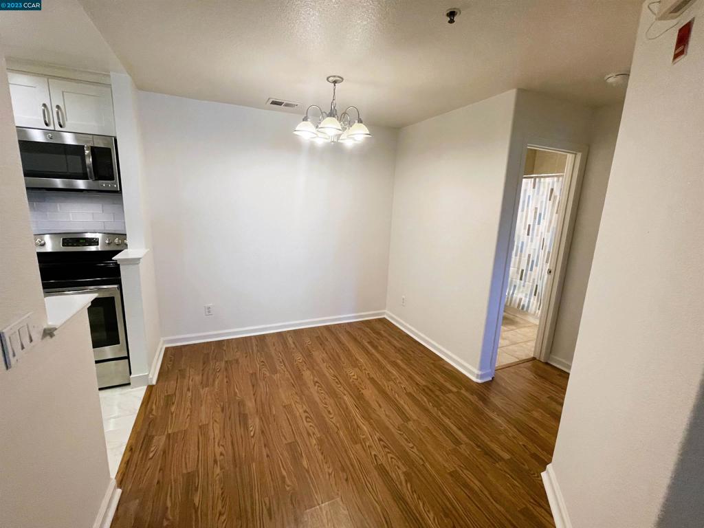 WILLOWBROOK - Residential