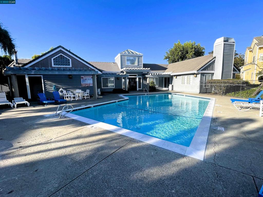 WILLOWBROOK - Residential