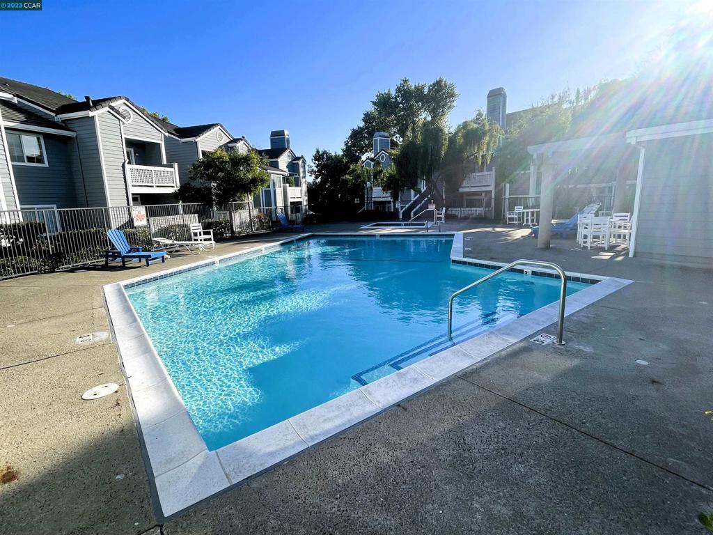 WILLOWBROOK - Residential