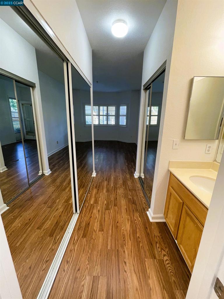 WILLOWBROOK - Residential