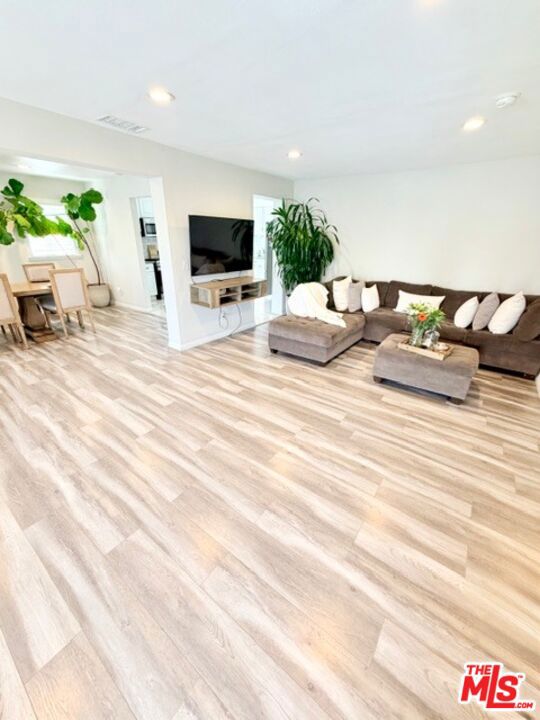 2940 Live Oak Street