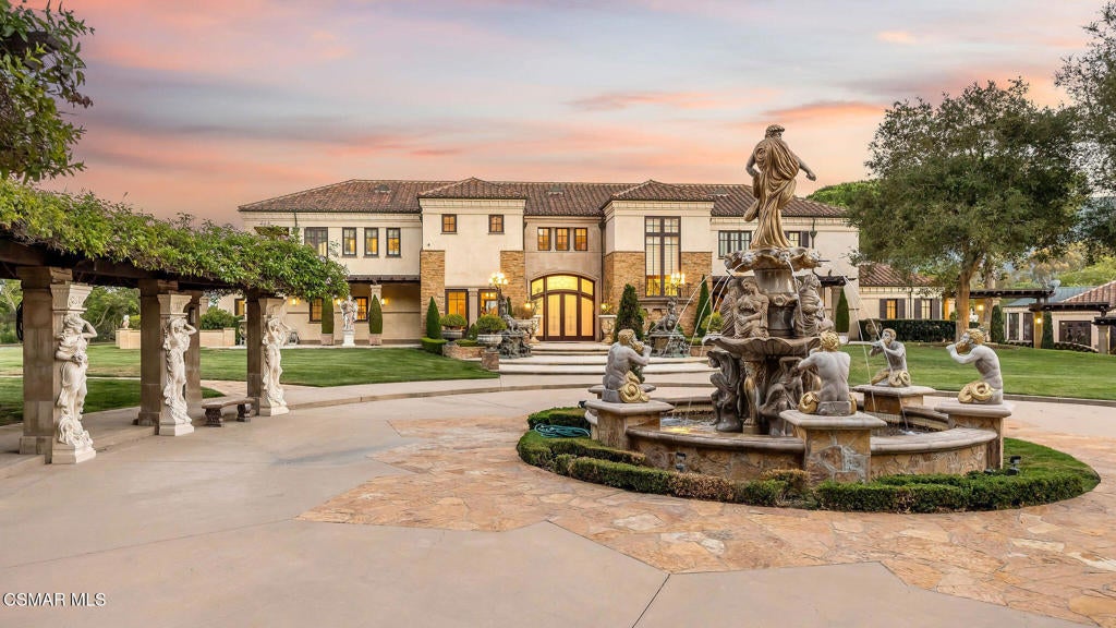2400 White Stallion Road