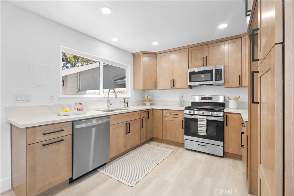 9554 Bickley Drive 8