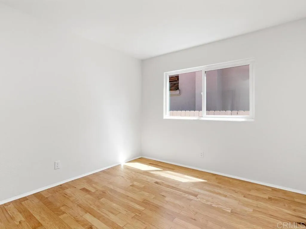 Vista, California 92081, United States, 2 Bedrooms Bedrooms, ,2 BathroomsBathrooms,Residential,Pending,107375